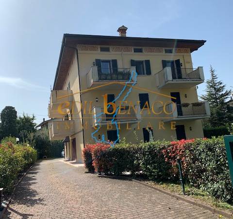 Desenzano ampio trilocale di 110 mq.